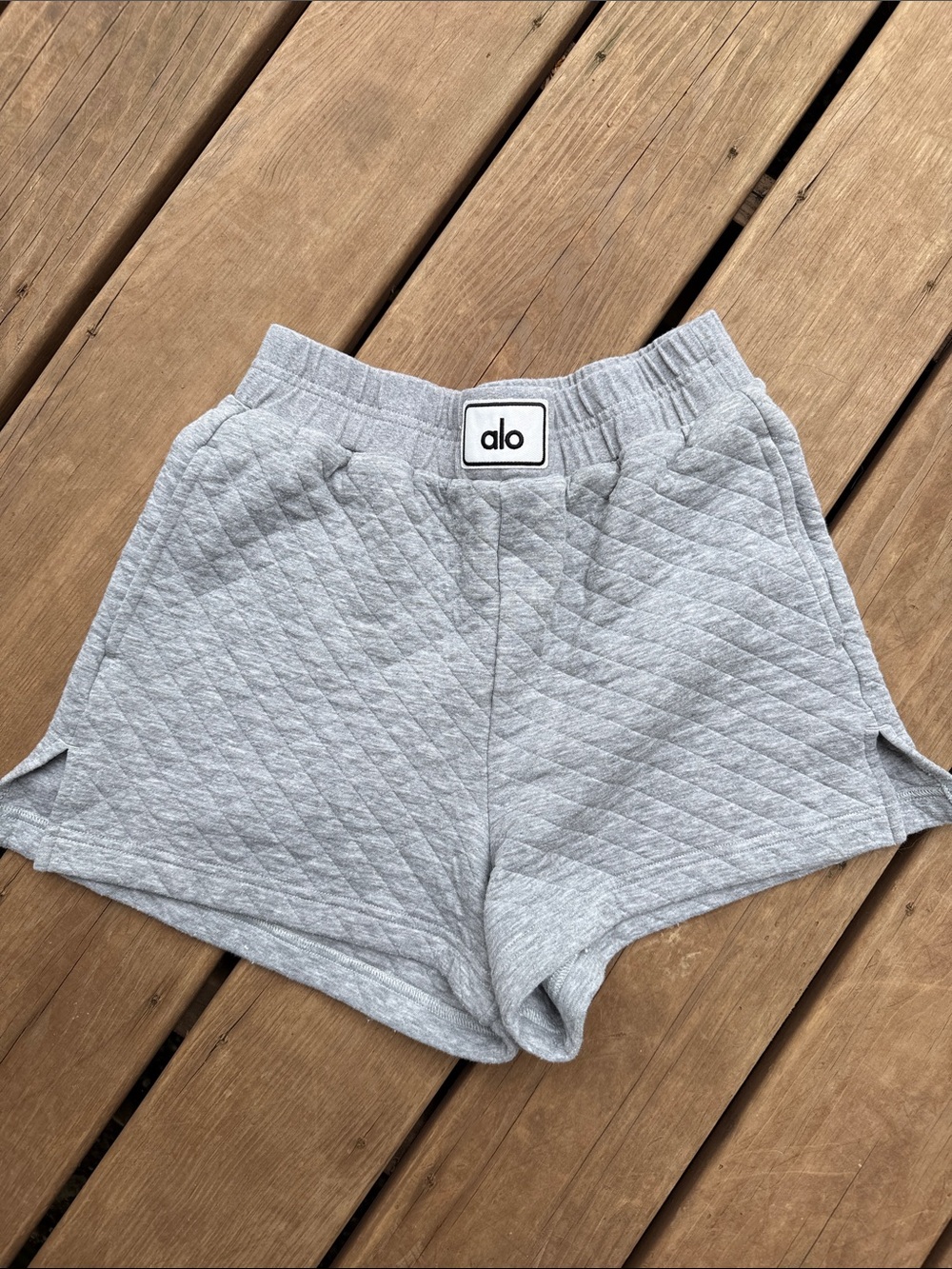 ALO Yoga Quilted Light Gray Women's Shorts